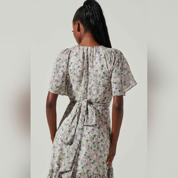 NWOT ASTR ADELLA FLORAL RUFFLE MIDI DRESS - Picture 4 of 6